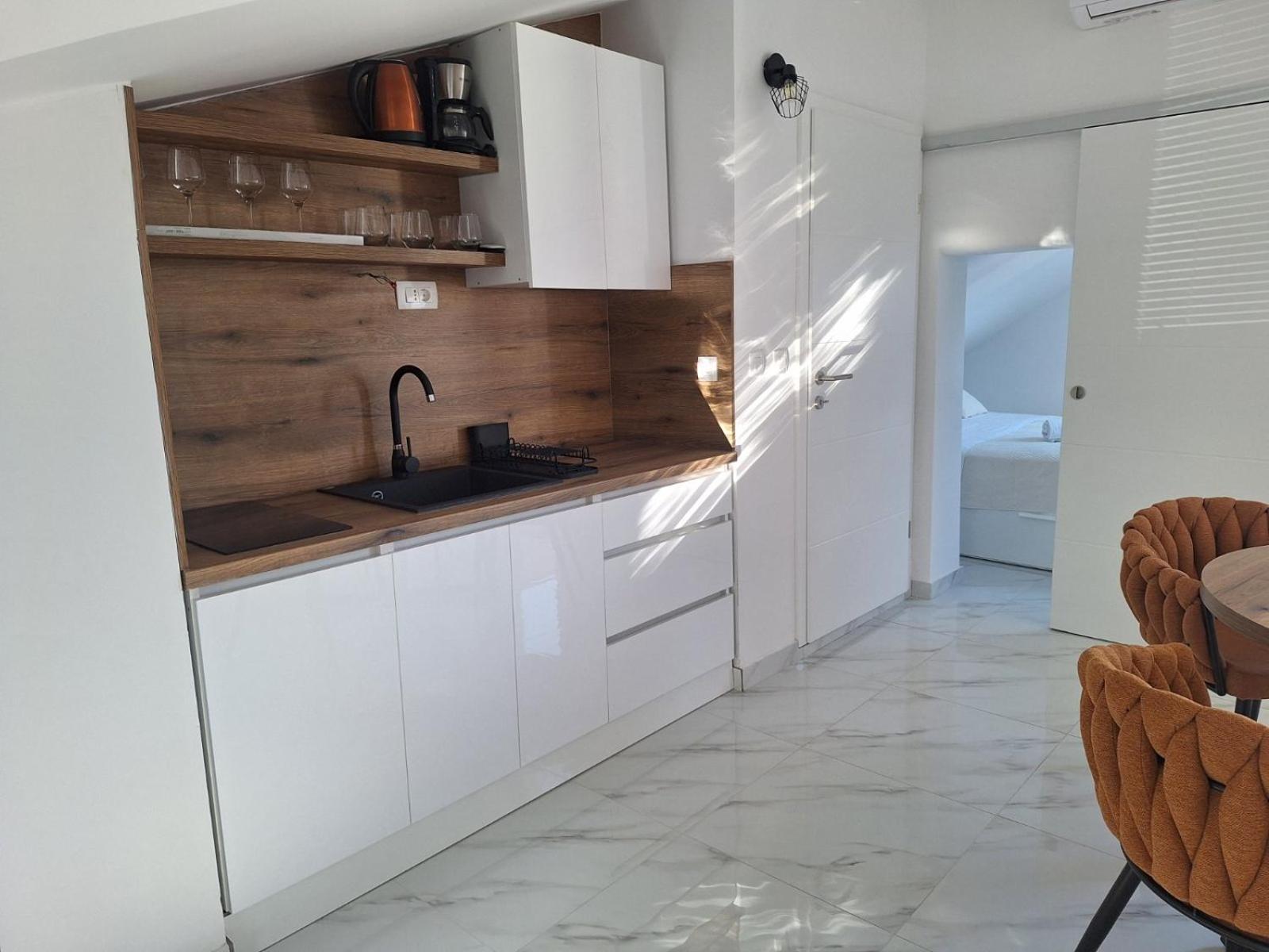Apartments M&M Baska  Bagian luar foto